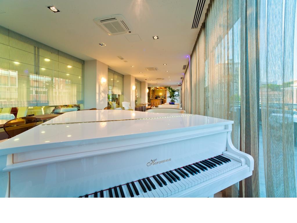 Hotel Italy บิบิโอเน ภายนอก รูปภาพ